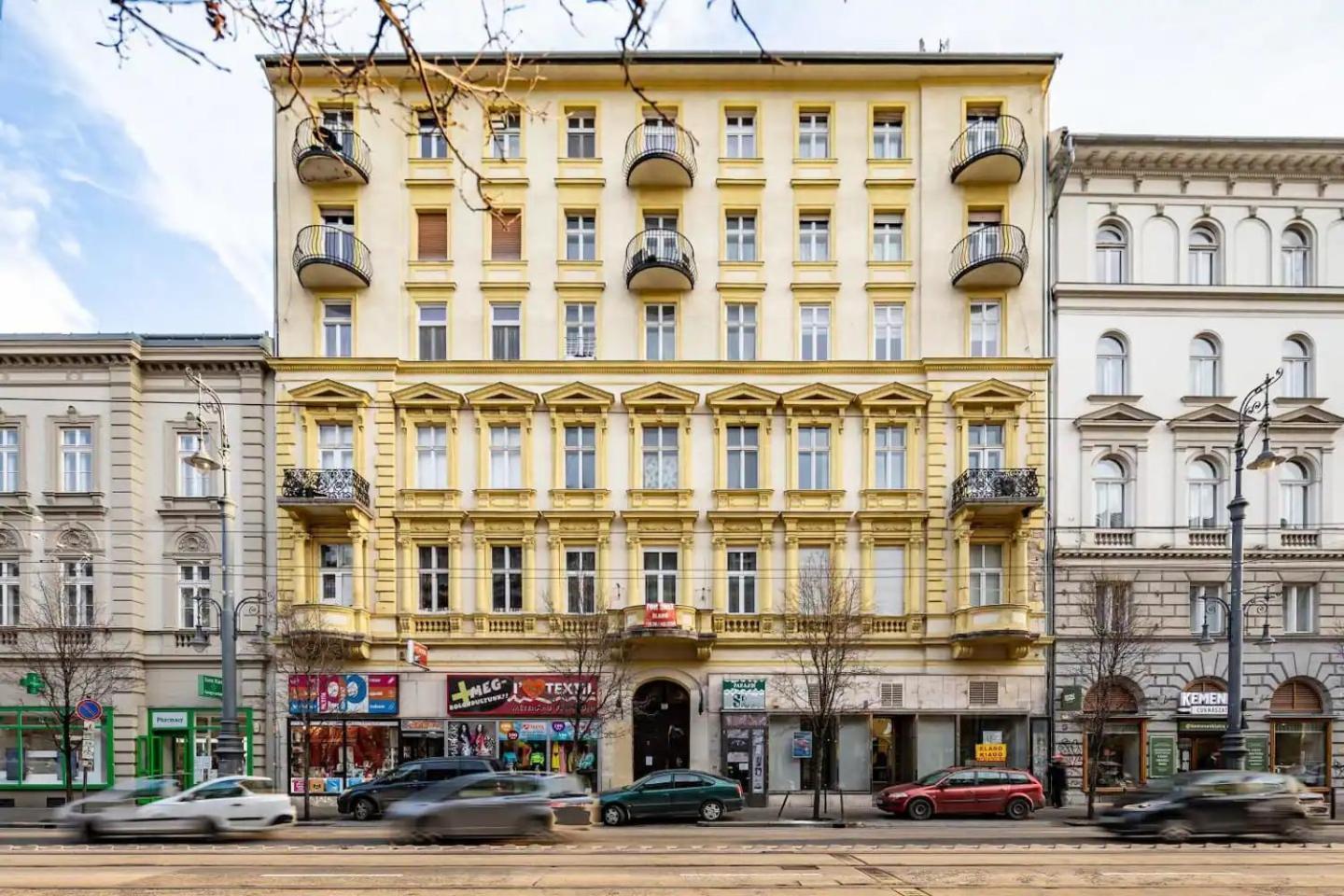 Vamhaz Boulevard Apartments Budapest Exteriör bild
